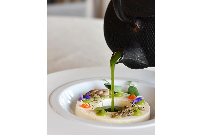 Salle du restaurant Le Cheval Blanc à Giffaumont